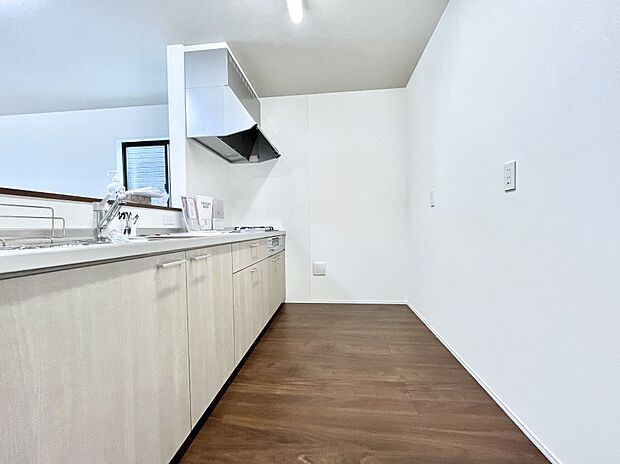 料理をしながらご家族との会話を楽しめる対面カウンターキッチン