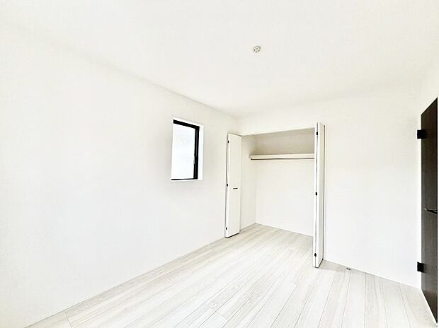 子供部屋にもおすすめな収納スペースたっぷりの居室