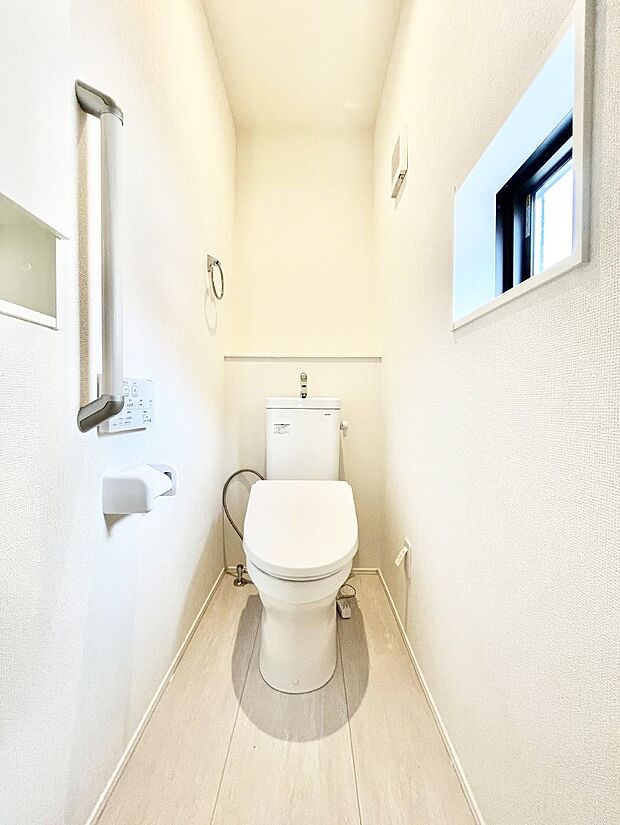 トイレは1階と2階それぞれに配置されていてとても便利です。 