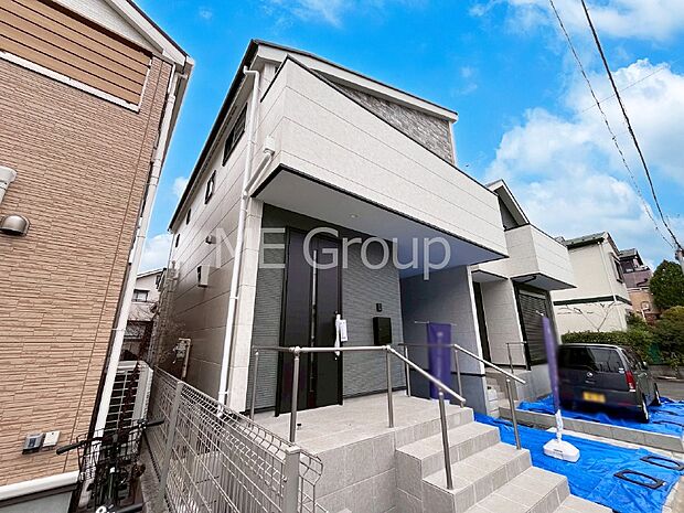 溢れる陽光でご家族の笑顔も輝く