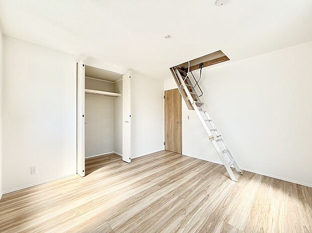 たっぷりの収納スペースでいつでも住空間がスッキリ保てそう