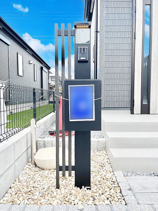 表札・インターホン・ポストをひとつに集約