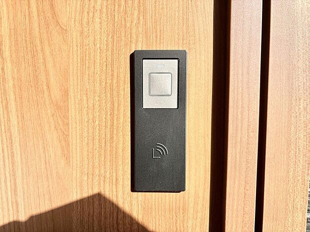 スマートに開錠できる電子キー