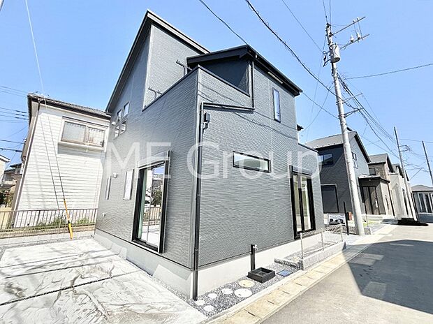 たっぷりの陽光と心地よい風が舞い込む住まい