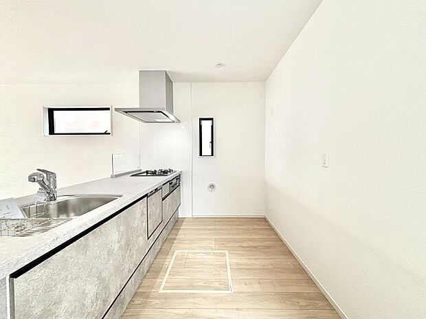 ゆとりあるキッチンではご家族と楽しくお料理ができます。