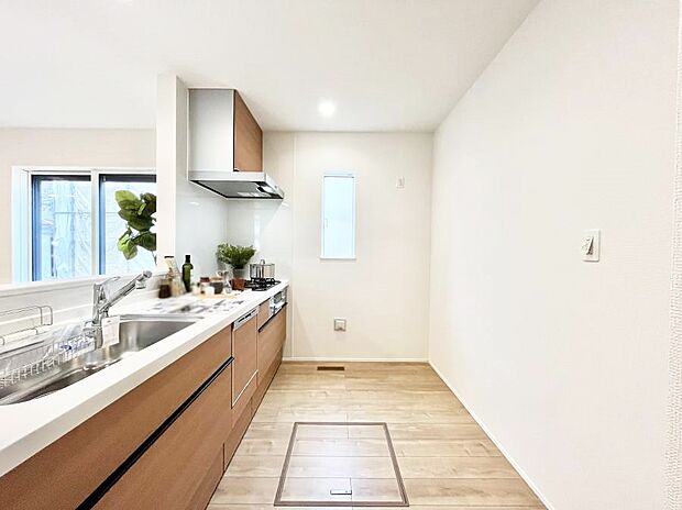 広々とした使い勝手の良いキッチンで日々のお料理も楽しくなりそう