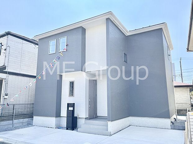 洗練された外観、上質な住空間が広がる室内は永く安心して過ごせる住居です。