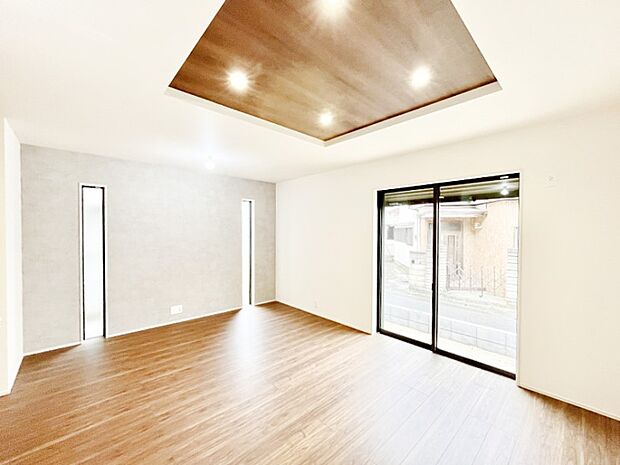 折上天井がリビングに開放感をプラス!家族みんながゆったり寛げます。