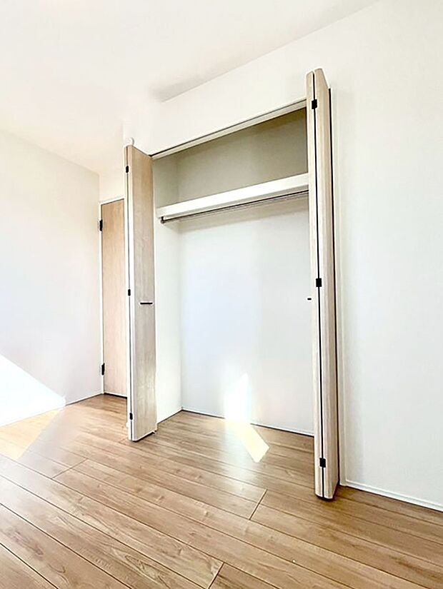 たっぷりの収納スペースで快適に暮らせそう