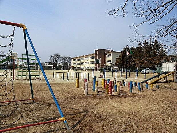 小学校 890m 松戸市立栗ケ沢小学校
