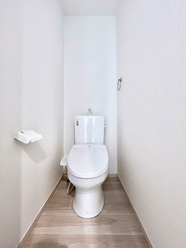 トイレは1階と2階それぞれに配置されていてとても便利です。 