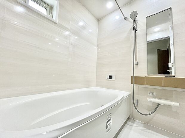 落ち着いた雰囲気でゆっくりお寛ぎいただけるバスルーム