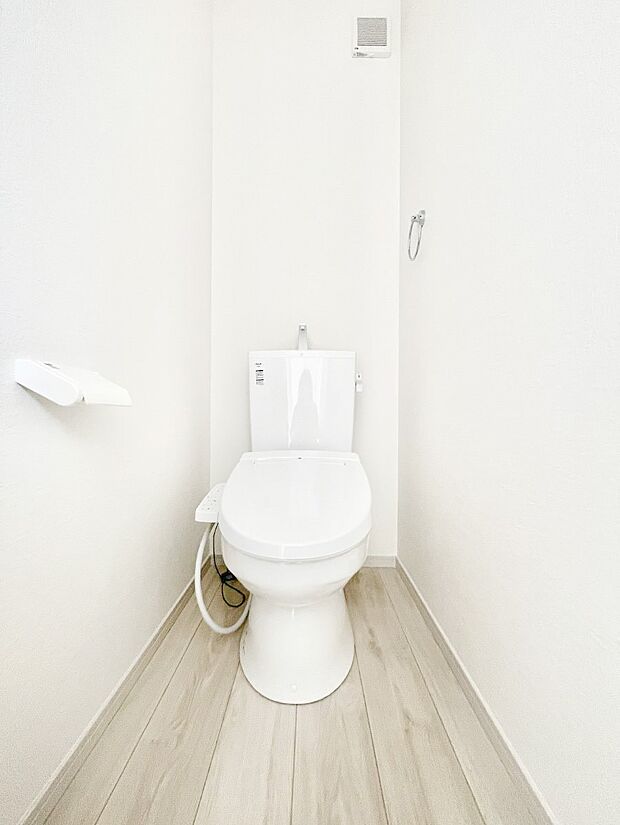 トイレは安心の2箇所！朝のバタバタも一安心です。 