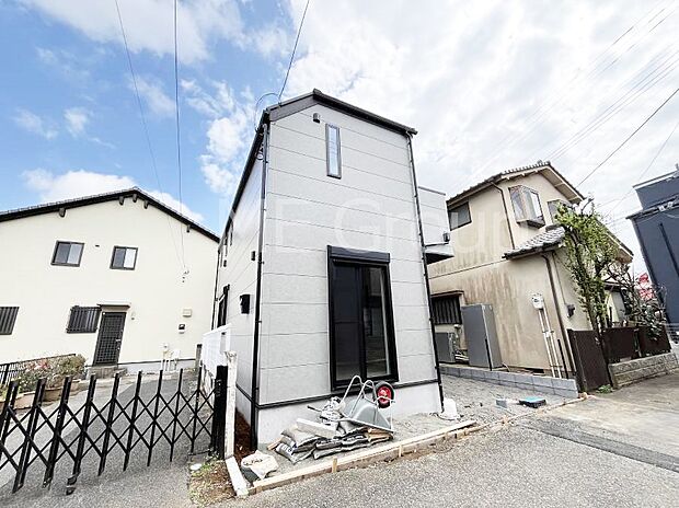 溢れる陽光でご家族の笑顔も輝く