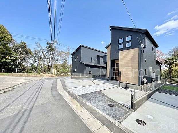 前面道路はきちんと整備されています