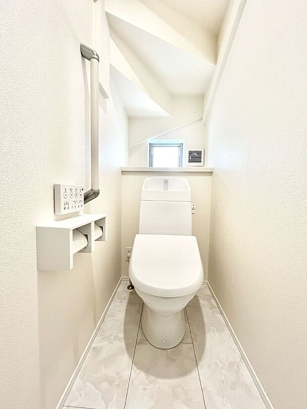 トイレは1階と2階それぞれに配置されていてとても便利です。