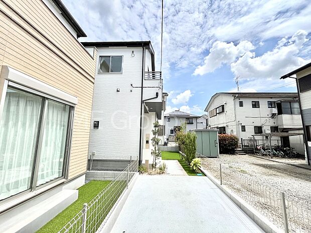 たっぷりの陽光と心地よい風が舞い込む住まい