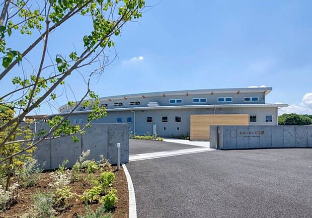 幼稚園・保育園 1300m わかくさこども園