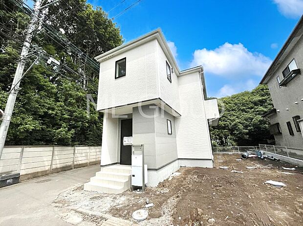たっぷりの陽光と心地よい風が舞い込む住まい