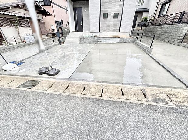 並列2台駐車可能なゆとりのカースペース