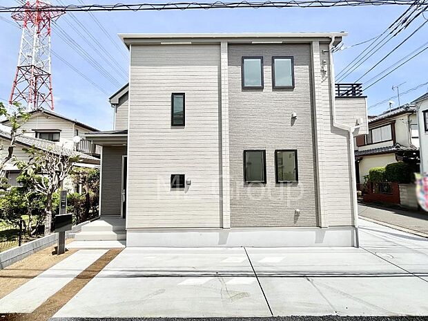 洗練された外観、上質な住空間が広がる室内は永く安心して過ごせる住居です。