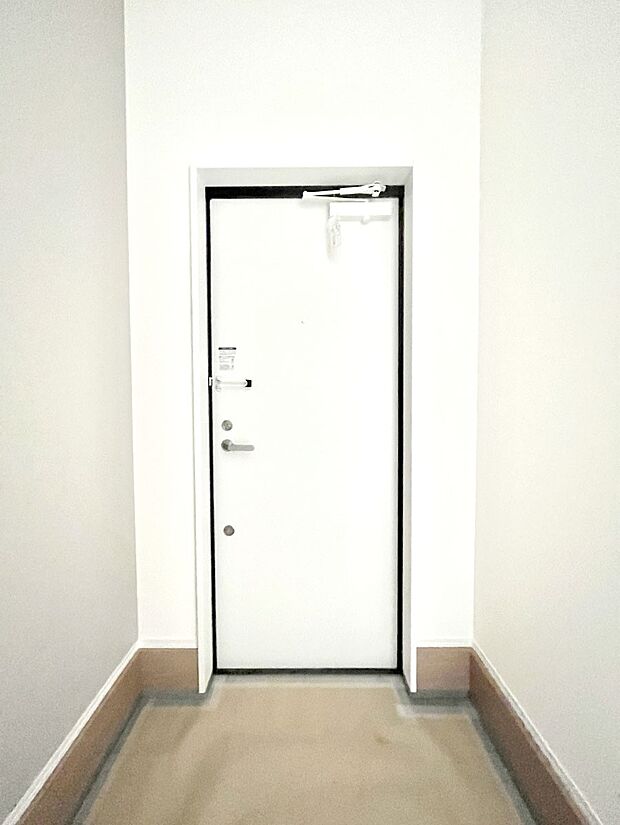 明るい玄関はお客様をお出迎えするのにぴったりです!