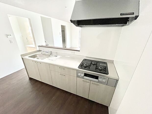 料理をしながらでもご家族との会話を楽しめる対面キッチン