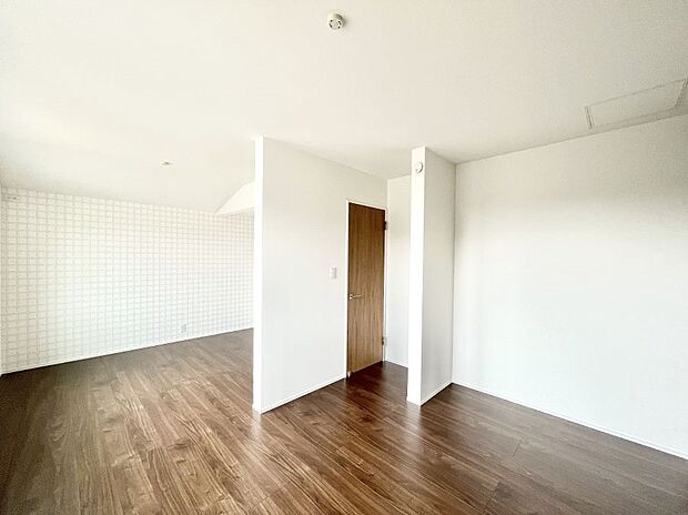 将来は2部屋にすることもできますね。お年頃になったら夢の個室にチェンジ！