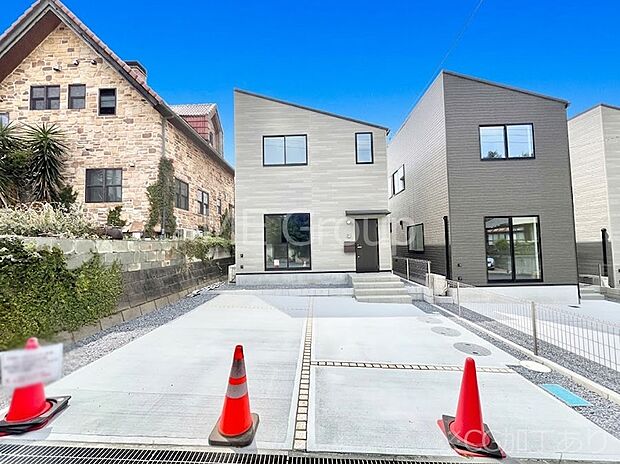 洗練された外観、上質な住空間が広がる室内は永く安心して過ごせる住居です。 