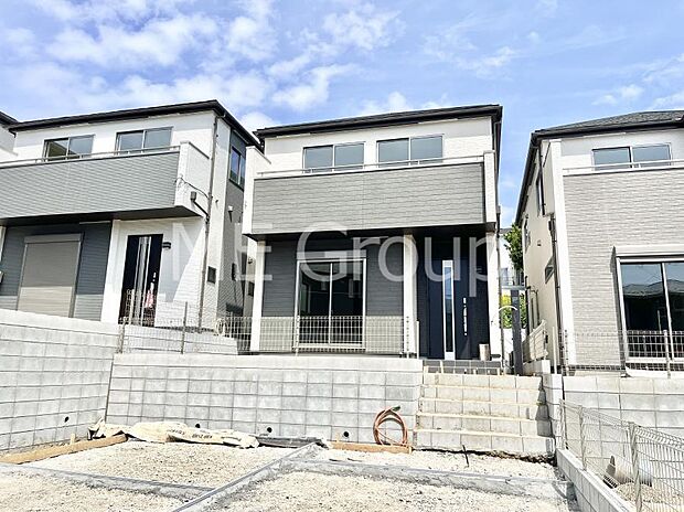 洗練された外観、上質な住空間が広がる室内は永く安心して過ごせる住居です。 
