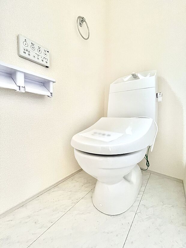 トイレは1階と2階それぞれに配置されていてとても便利です。 