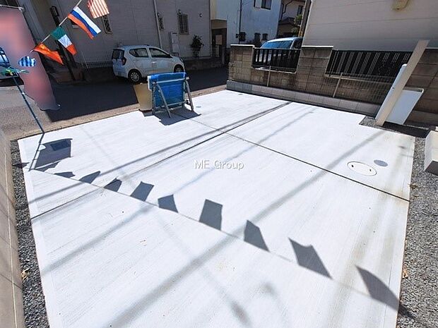 駐車2台可能！急なお客様の駐車に。また、ご家族の自転車スペースとしても大活躍。