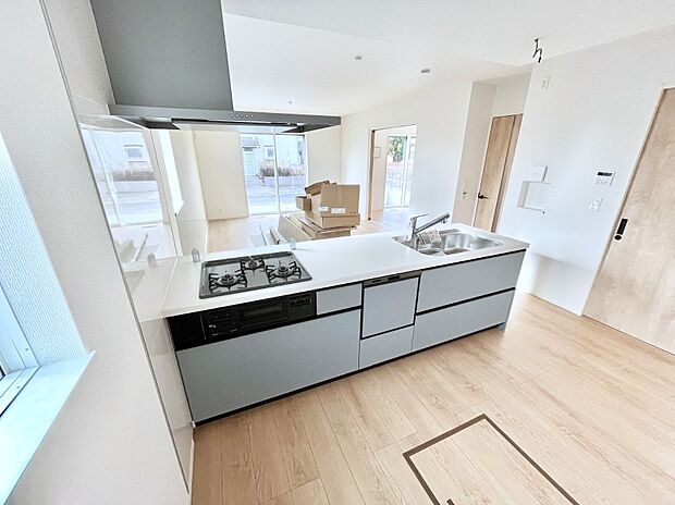 料理をしながらご家族との会話を楽しめる対面カウンターキッチン