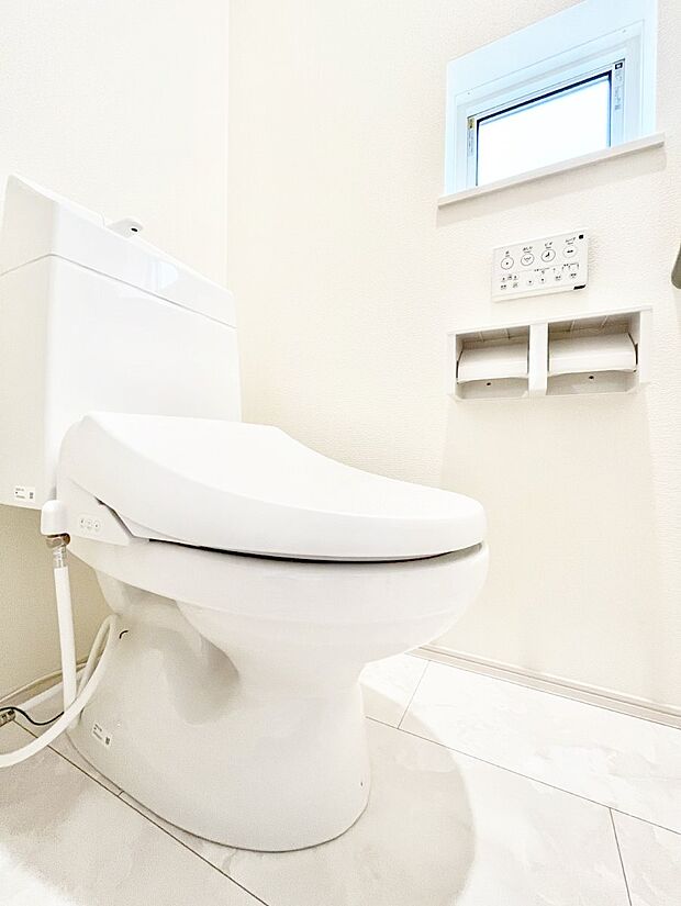 トイレは安心の2箇所!朝のバタバタも一安心です。