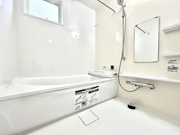 落ち着いた雰囲気でゆっくりお寛ぎいただけるバスルーム