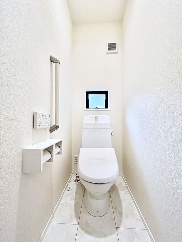 トイレは1階と2階それぞれに配置されていてとても便利です。 