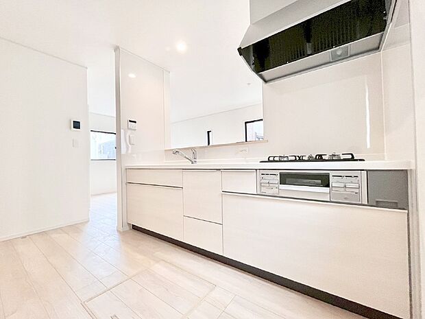 ゆとりあるキッチンではご家族と楽しくお料理ができます。