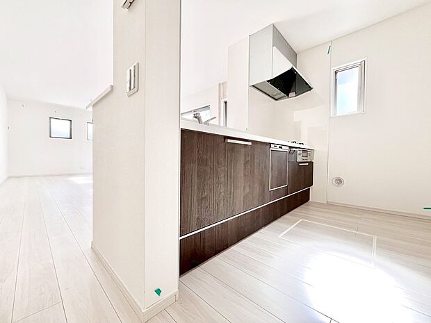 料理をしながらご家族との会話を楽しめる対面カウンターキッチン