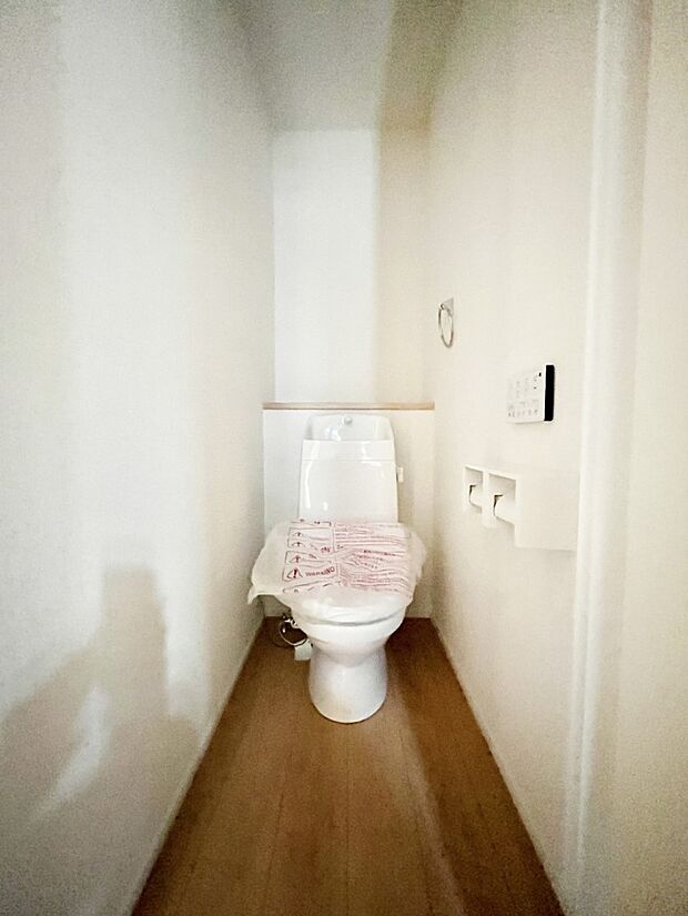 トイレは1階と2階それぞれに配置されていてとても便利です。