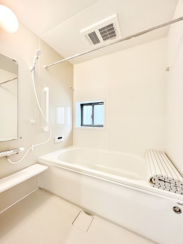 落ち着いた雰囲気でゆっくりお寛ぎいただけるバスルーム