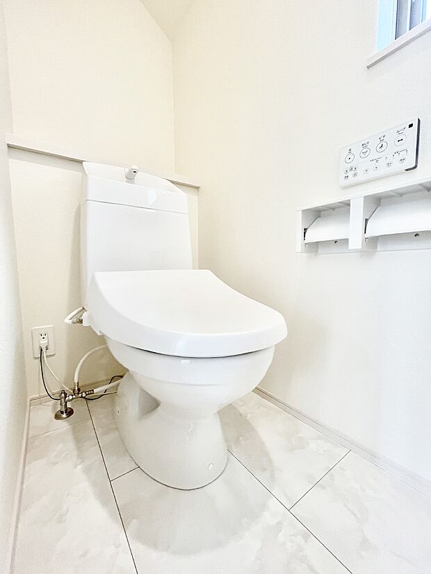 トイレは安心の2箇所!朝のバタバタも一安心です。