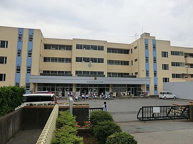 小学校 525m 流山市立流山北小学校
