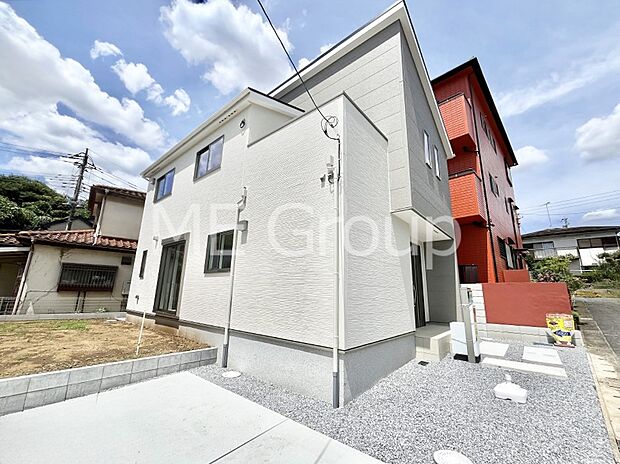 たっぷりの陽光と心地よい風が舞い込む住まい