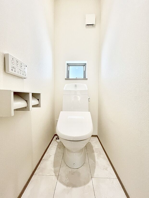 トイレは安心の2箇所！朝のバタバタも一安心です。 