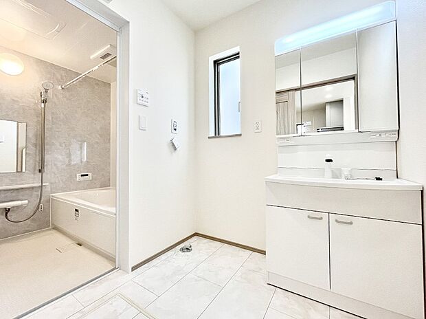 広々とゆとりのあるランドリースペース。  