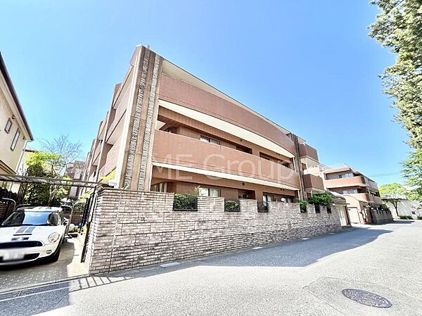 溢れる陽光でご家族の笑顔も輝く