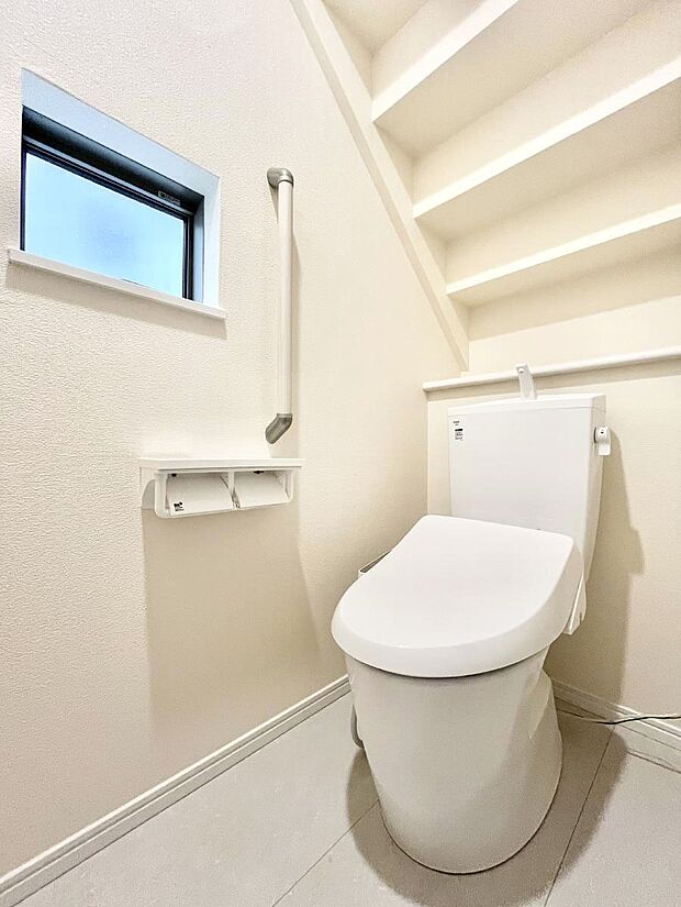 トイレは1階と2階それぞれに配置されていてとても便利です。 