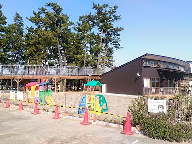 幼稚園・保育園 220m すみれ幼稚園