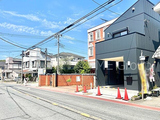 たっぷりの陽光と心地よい風が舞い込む住まい 
