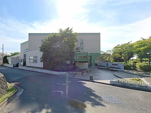 幼稚園・保育園 800m 花水木幼稚園